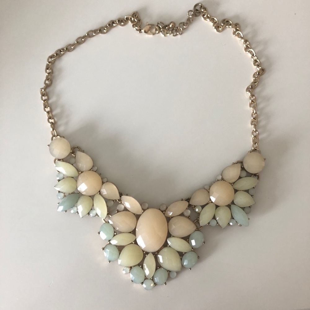 Forever 21 multicolor necklace with a gold chain!